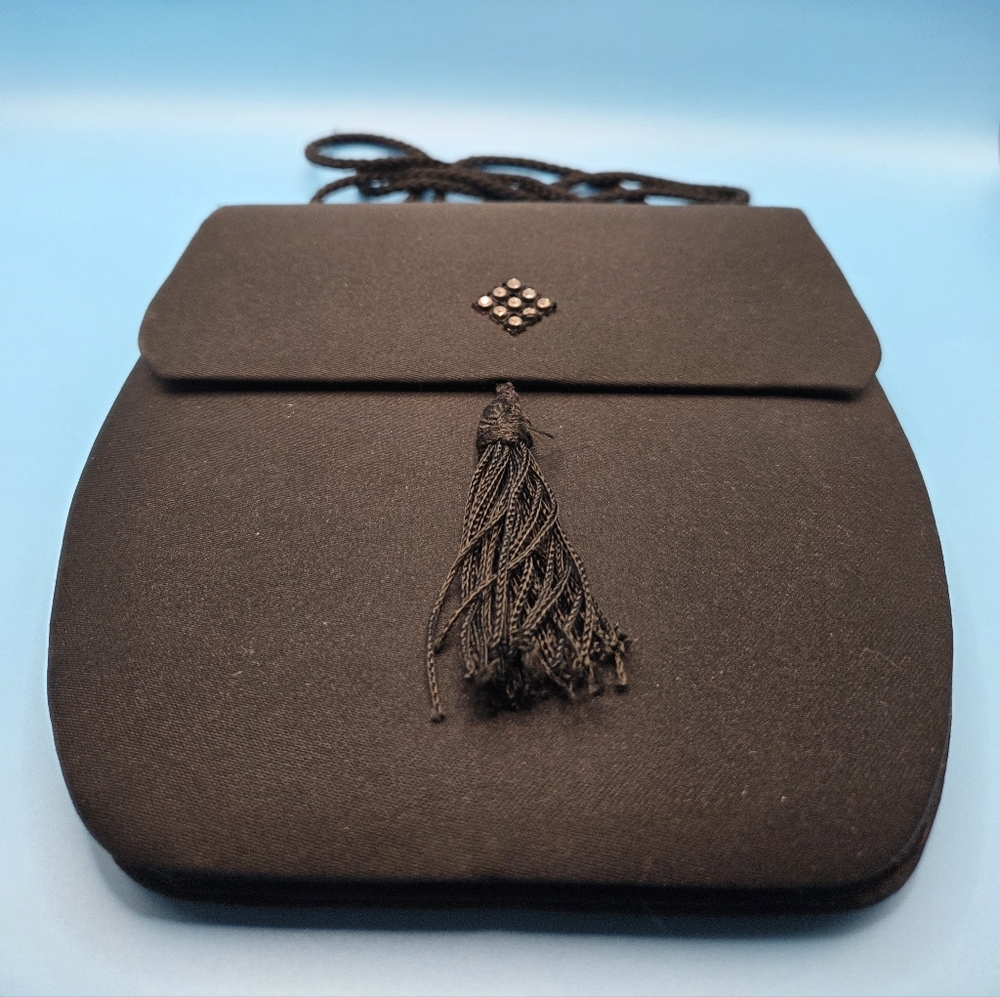 P111. Vintage Black Evening Clutch